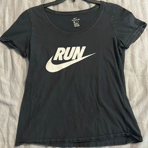 Simple Nike Tee